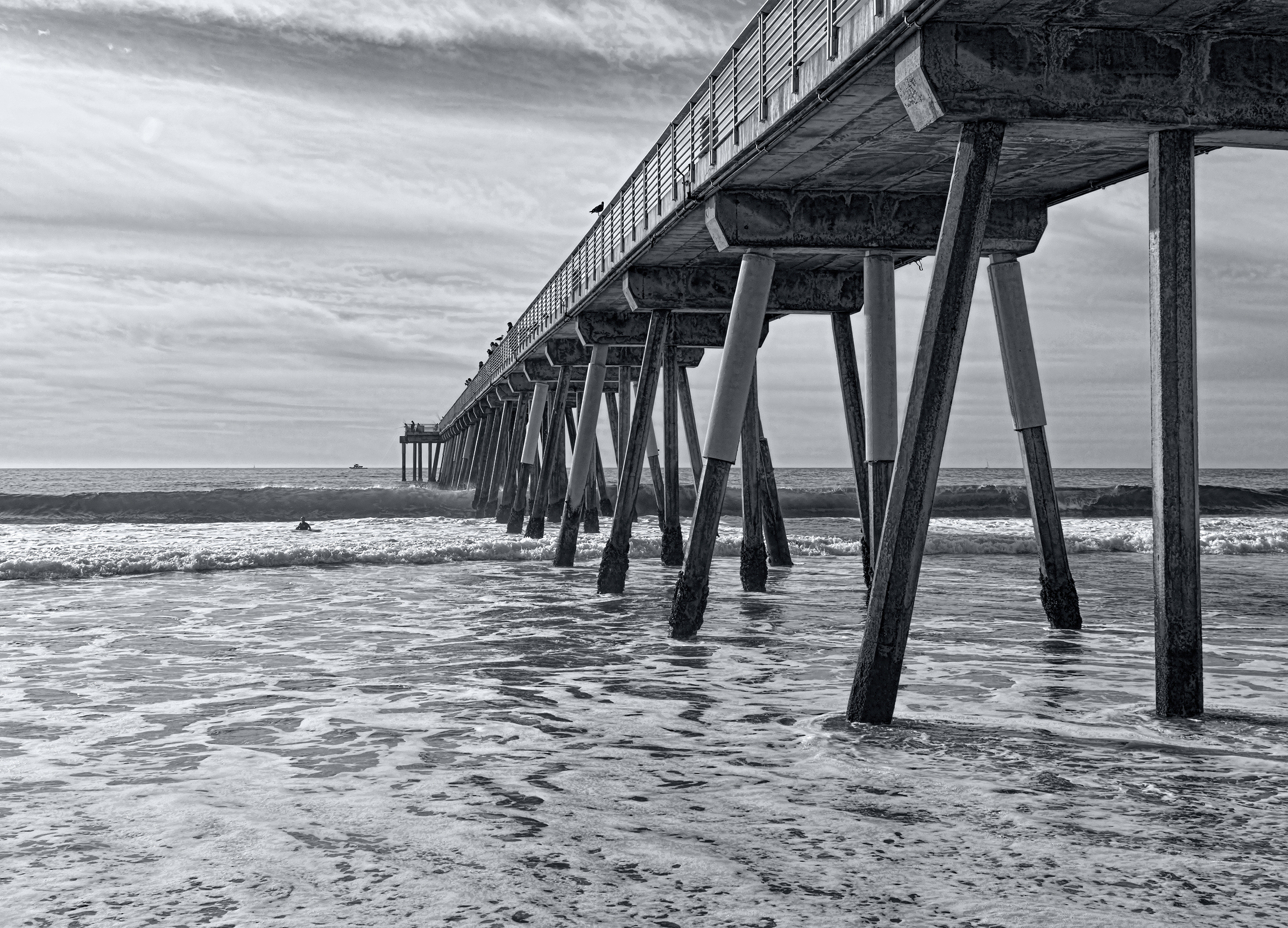Hermosa-Under-Pier-B&amp;W-by-Mike-Hope