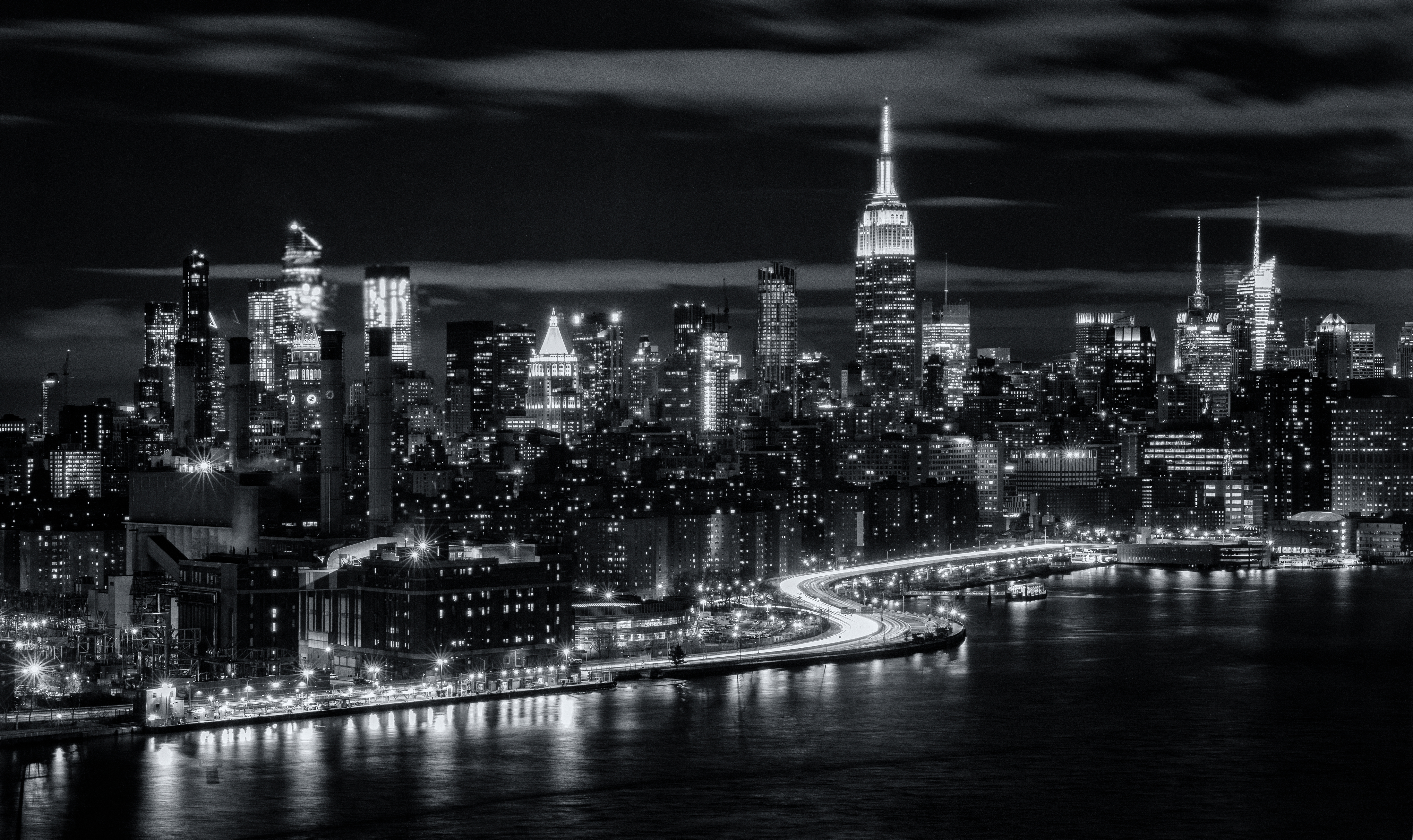 Manhattan-Skyline-B&amp;W-by-Mike-Hope